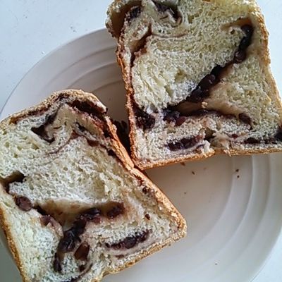 ホームベーカリーで♪簡単あんこの食パン☆ by REN714MAMA