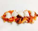 春巻きの皮で巻く♥︎お餅とキムチとチーズ作り方3写真