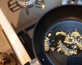 豚、玉ねぎ、もやし。作り方1写真