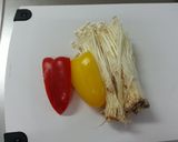えのきとパプリカの塩昆布あえ作り方1写真