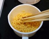日常に彩りを加える、鮮やか三色丼作り方4写真