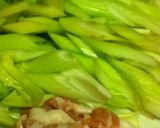 私の定番★セロリとベーコンのきんぴら作り方1写真