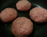 簡単激旨♡野菜ジュースで煮込みハンバーグ作り方3写真