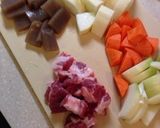 味しみ〜肉大根(*^_^*)作り方1写真