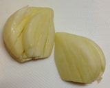 便利‼︎ いろいろ使える♪ にんにく醤油作り方1写真