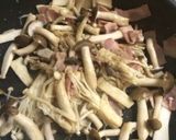 【簡単】きのことベーコンのバターソテー作り方3写真