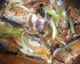 ササッとサンマ！蒲焼き缶で卵とじ丼☆作り方1写真