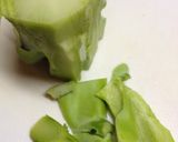 《簡単♪小鉢》ブロッコリー茎の塩昆布和え作り方1写真