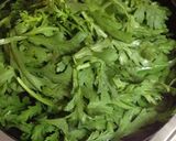 《簡単♪小鉢》春菊の梅なめたけ和え作り方1写真