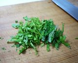 デリ風☆トマトと鶏胸肉の青じそサラダ作り方3写真