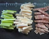 蓮根とセロリのエスニックきんぴら作り方1写真
