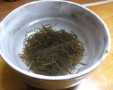 刻み昆布と油揚げの煮物作り方1写真