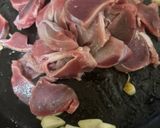 ニラとネギ塩だれの砂肝にんにく炒め😋作り方6写真