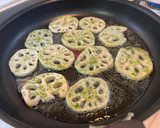 簡単すぎる！れんこんの揚げ焼き作り方3写真