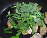 鶏ささみとニラのピリ辛豆板醤炒め作り方5写真