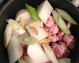 コーラで煮込む豚なんこつ大根煮!作り方1写真
