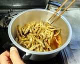 イサザの甘ダレからめ ごま風味作り方3写真