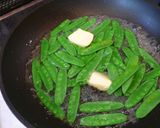 便利です！絹さや、インゲンバーター炒め♪作り方2写真
