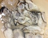 牡蠣と鶏つくねのピリ辛味噌鍋作り方1写真