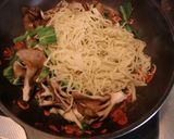 東京小松菜・舞茸でバレンタイン焼きそば♡作り方4写真