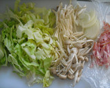 信州食材で♪レタスときのこの塩焼きそば♪作り方2写真