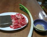 ご飯の友！牛肉こんにゃくすきやき風炒め作り方1写真
