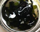 《簡単♪》 ネギわかめスープ作り方1写真