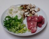 カブとしいたけのあんかけ揚げやきそば作り方1写真