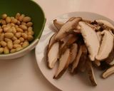 旨味たっぷり☆大豆と椎茸の黄身和え作り方2写真