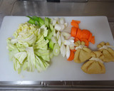 油揚げとかんぴょうで☆もち巾着のお味噌汁作り方3写真