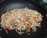 豚肉と切り干し大根のうどん焼き作り方4写真