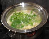 野菜苦手な娘も食べる♡豆苗と卵の味噌汁作り方4写真