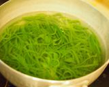 辛・辛っ醤油～！生めかぶとマグロの和え物作り方2写真