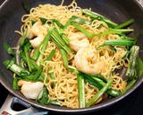 ランチに☆海老ニラ焼きそば作り方4写真