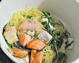 塩鮭と春菊きのこのたらこクリームパスタ作り方6写真