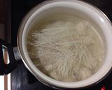 簡単♪鶏肉団子と春雨の中華スープ作り方3写真