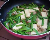 スタミナ満点！ニラ玉 肉豆腐作り方5写真