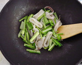 イカと小松菜とトマトのカレー炒め作り方3写真