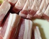 大胆な豚バラの肉じゃが作り方1写真