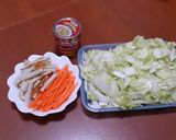 コンビーフ(缶詰め)と白菜の卵とじ作り方1写真