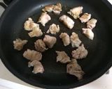 コロコロ豚肉とたっぷりキノコのソテー作り方3写真