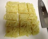 マルちゃん焼きそばアレンジ〜うどん餃子〜作り方2写真