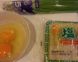 ニラと卵のあっさり塩焼きそば作り方1写真
