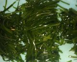 麺つゆで簡単♪切り昆布とちくわの煮物♪作り方1写真
