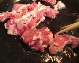 調味料は3・2・1…セリと麩のすき煮風丼作り方1写真