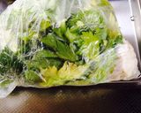 ビニール袋で簡単！セロリの葉わさポン和え作り方2写真