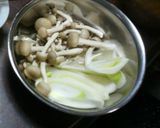 バター醤油香る♪鮭カマの葱きのこ添え作り方2写真