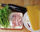 菜の花と鶏肉のペペロンチーノ！春パスタ♪作り方1写真