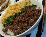 簡単♡三色丼～卵と小松菜ナムルと肉そぼろ作り方5写真