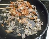 宇都宮風?豚キムチ餃子ソース焼きそば♥作り方4写真